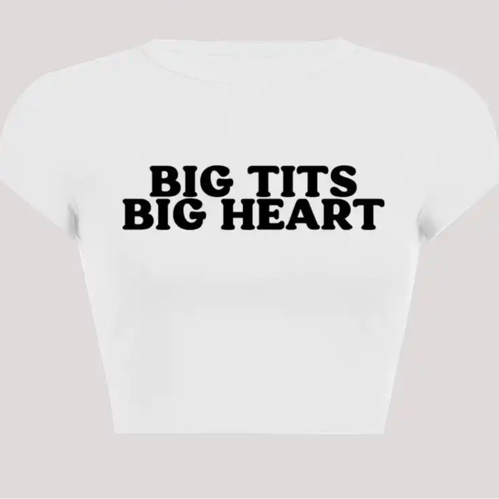 Big (•Y•) Big Heart ❤️ Sexy White Crop Top T-Shirt Size Large NWOT